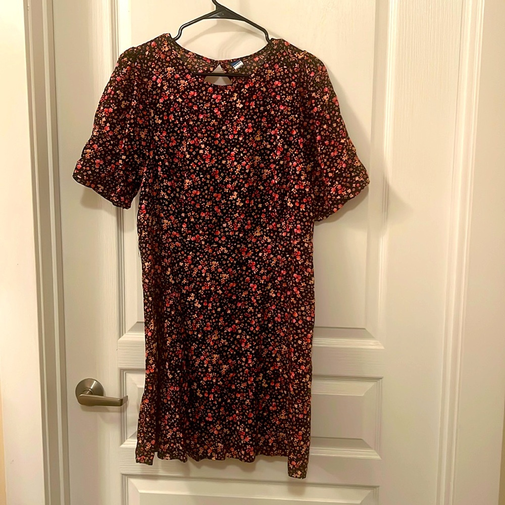 Floral light colored Old Navy XL dress